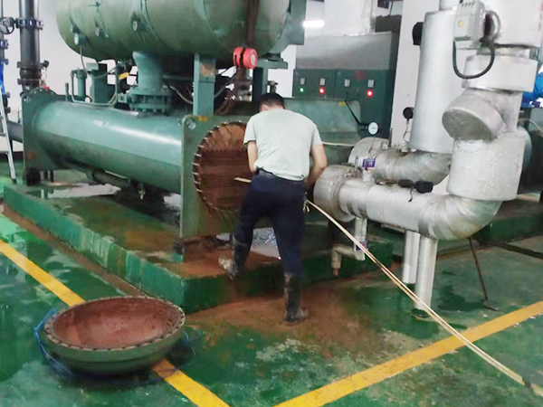 中央空調(diào)冷凝器清洗